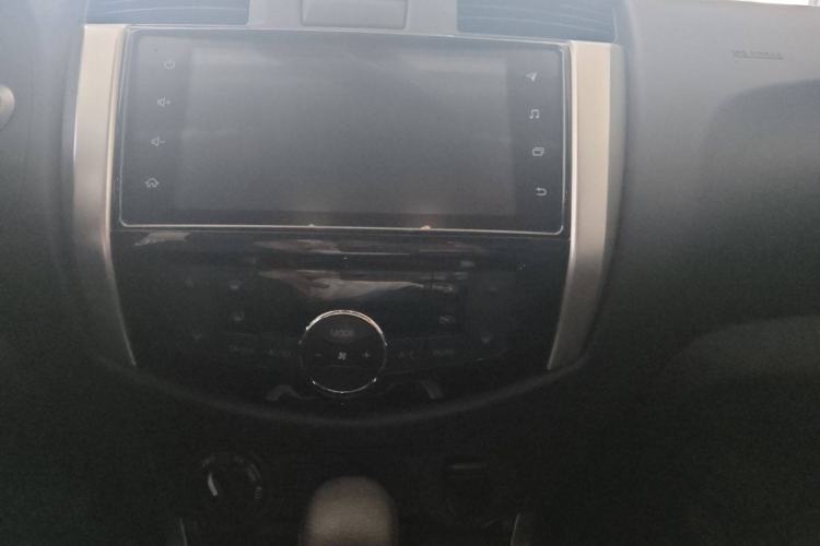 Used Nissan Navara 2023 2.5L Automatic 4x4 Prestige Edition Audio And AC Panel