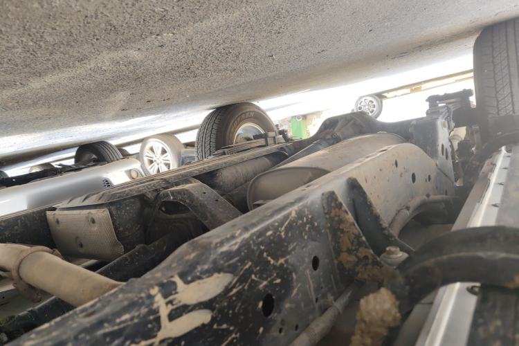 Used Nissan Navara 2023 2.5L Automatic All-Wheel Drive Premium Version Chassis Front Right