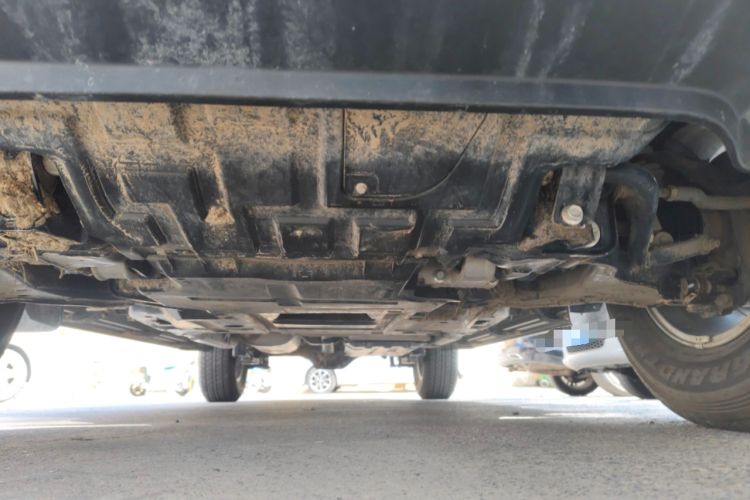 Used Nissan Navara 2023 2.5L Automatic All-Wheel Drive Premium Version Chassis Front