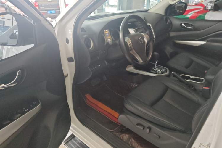 Used Nissan Navara 2023 2.5L Automatic 4x4 Prestige Edition Interior 2
