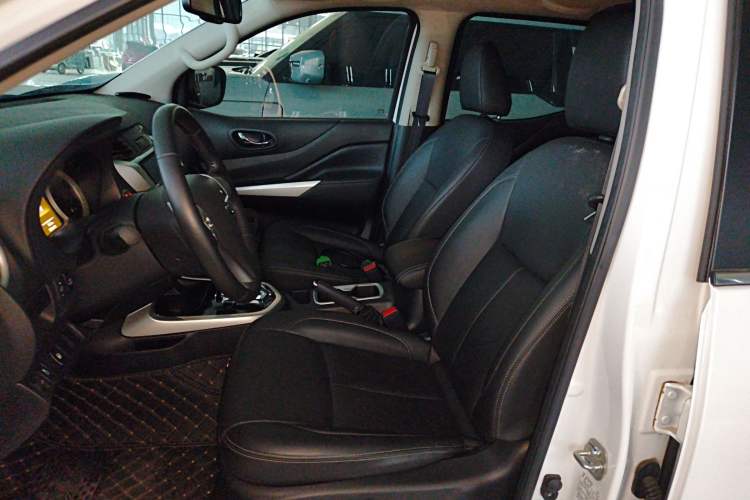 Used Nissan Navara 2023 2.5L Automatic 4x4 Prestige Edition Left Front Seat