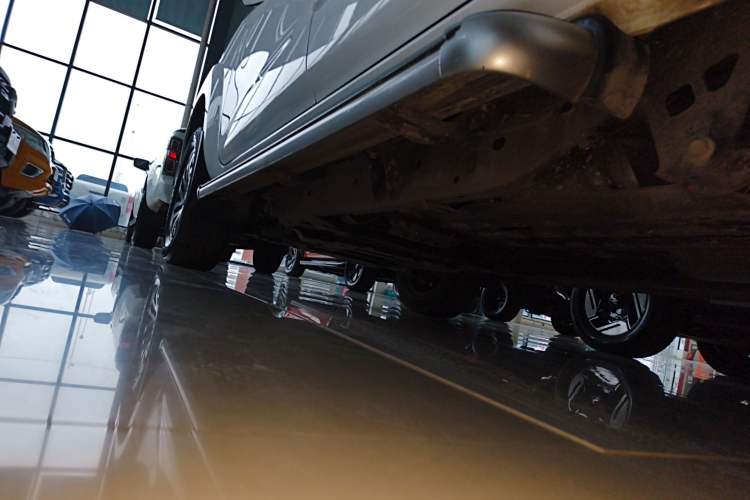 Used Nissan Navara 2023 2.5L Automatic 4x4 Prestige Edition Left Side Sill