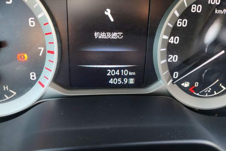 Used Nissan Navara 2023 2.5L Manual Two-Wheel Drive Comfort Version Odometer Close Up