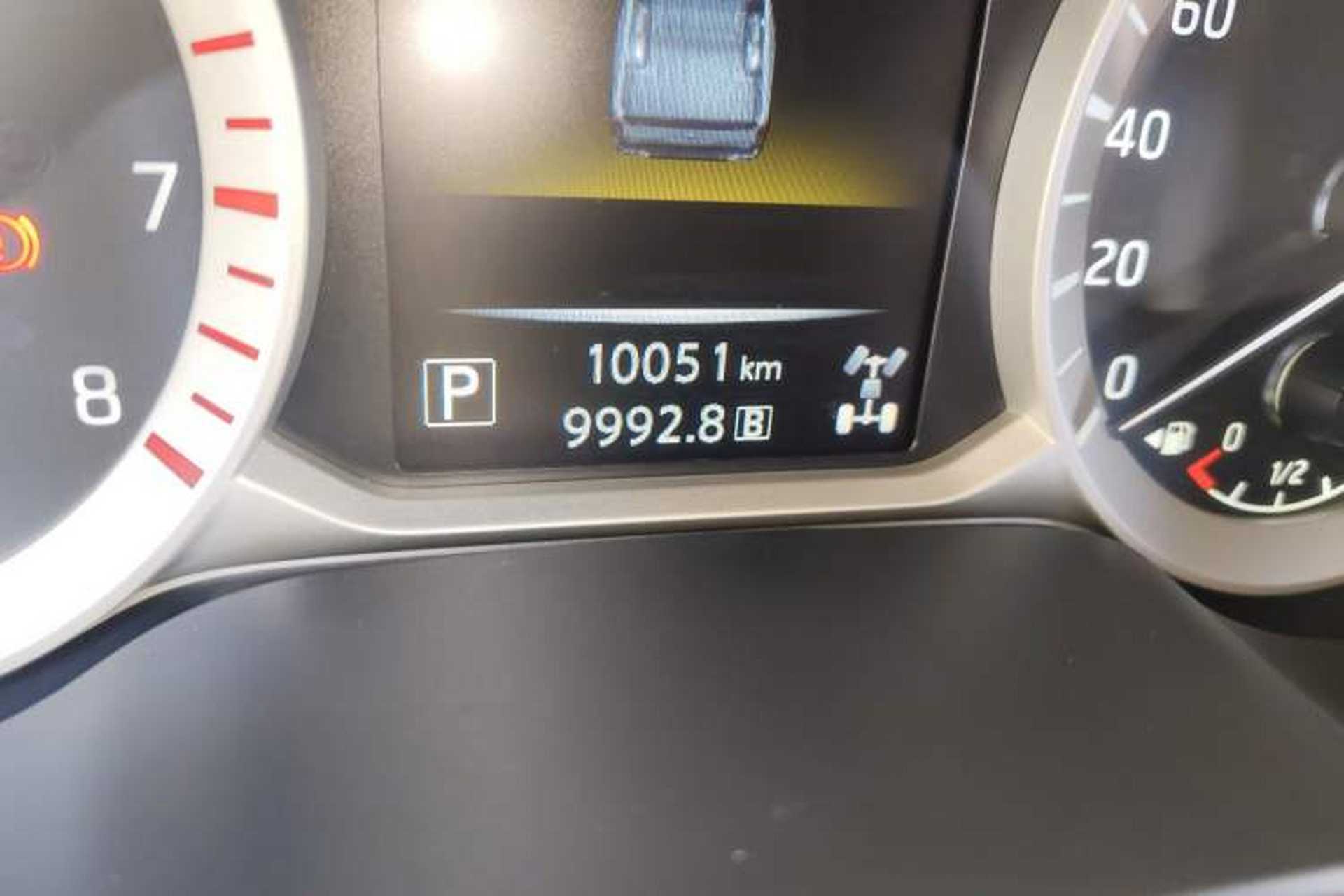 Used Nissan Navara 2023 2.5L Automatic All-Wheel Drive Premium Version Odometer Close Up