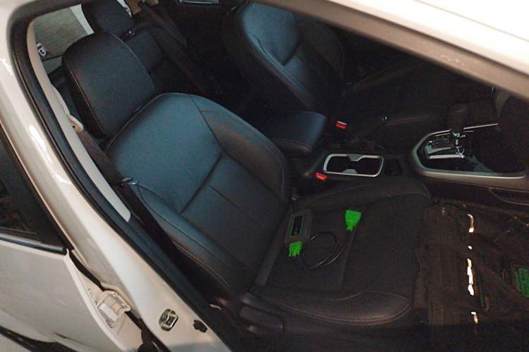 Used Nissan Navara 2023 2.5L Automatic 4x4 Prestige Edition Right Front Seat