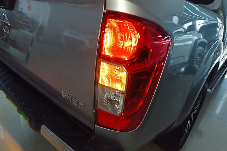 Used Nissan Navara 2024 2.5L Automatic 4x4 Road Edition Prestige Version Exterior 3