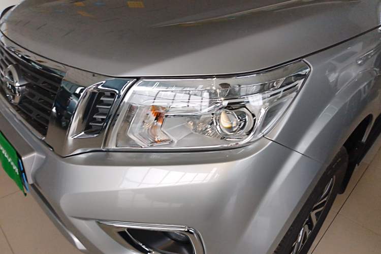 Used Nissan Navara 2024 2.5L Automatic 4x4 Road Edition Prestige Version Left Front Headlight