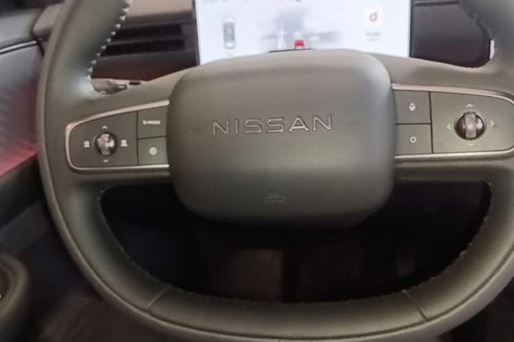 Used Nissan NX8 2026 Model, Pure Electric 650 Max Steering Wheel