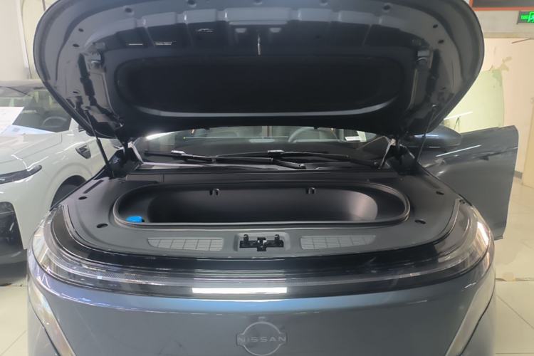 Used Nissan NX8 2026 Model, Pure Electric 650 Max Engine Bay