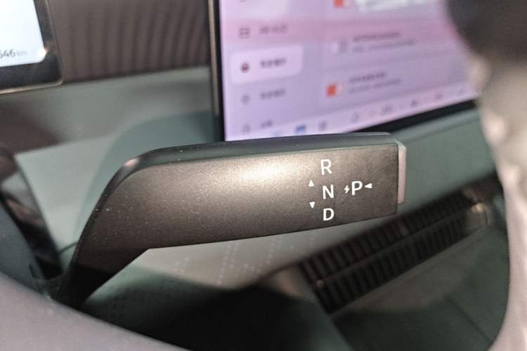 Used Nissan NX8 2026 Model, Pure Electric 650 Max Gear Lever