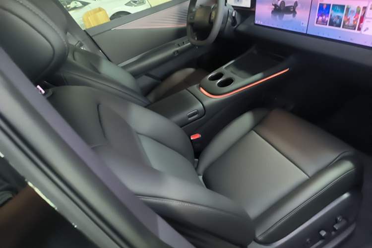 Used Nissan NX8 2026 Model, Pure Electric 650 Max Right Front Seat