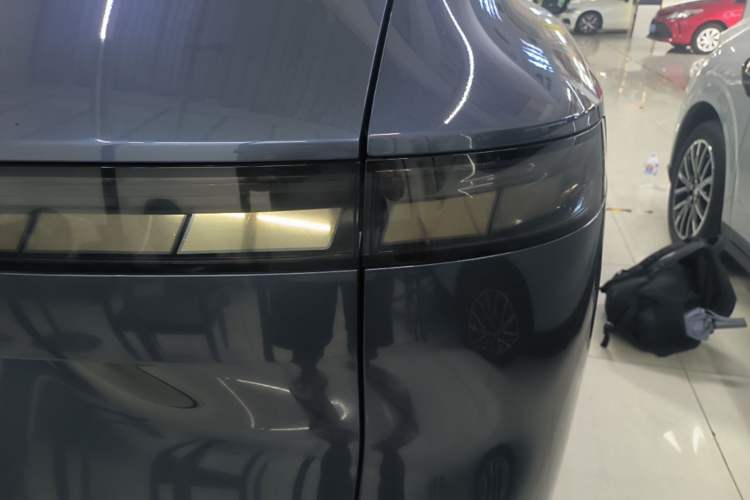 Used Nissan NX8 2026 Model, Pure Electric 650 Max Right Rear Taillight
