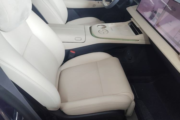 Used Nissan NX8 2026 Model, Pure Electric 650 Max Right Front Seat
