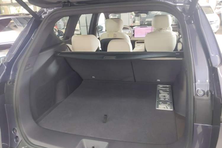 Used Nissan NX8 2026 Model, Pure Electric 650 Max Trunk