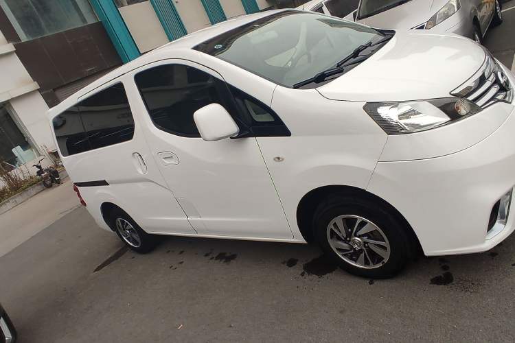 Used Nissan NV200 2018 1.6L CVT Luxury Model Exterior 2