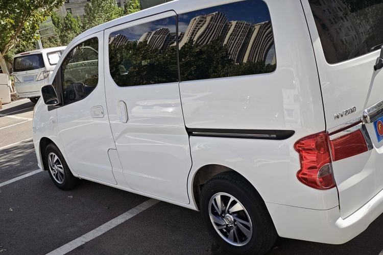 Used Nissan NV200 2018 1.6L CVT Luxury Model Exterior 3