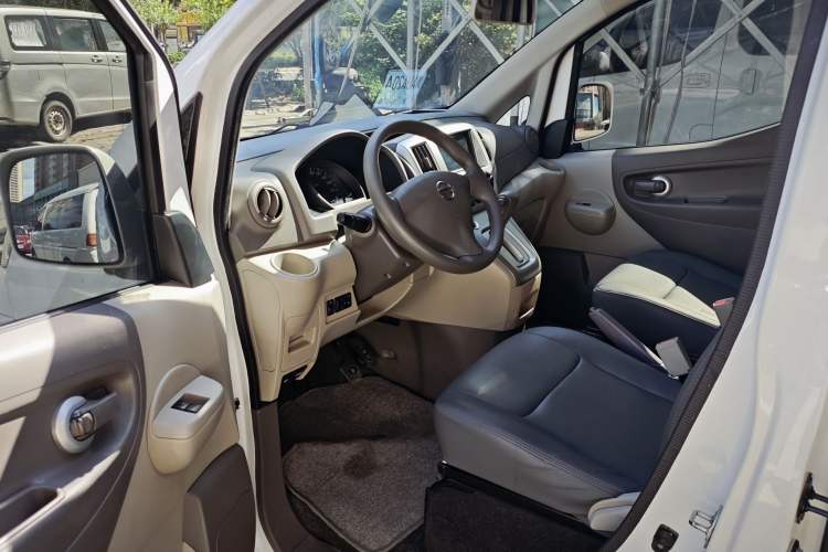 Used Nissan NV200 2018 1.6L CVT Luxury Model Interior 3