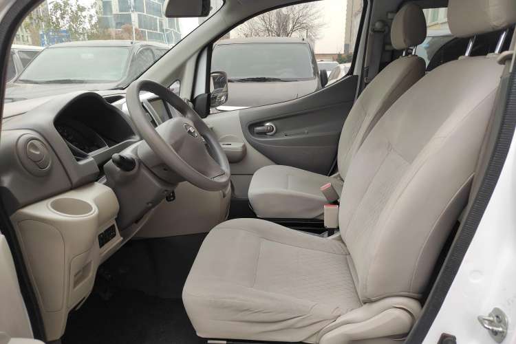 Used Nissan NV200 2018 1.6L CVT Luxury Model Interior 4