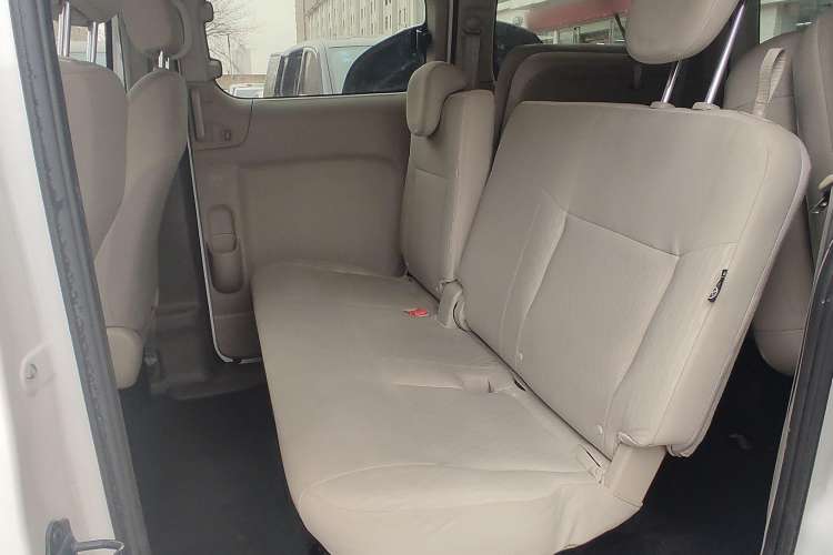 Used Nissan NV200 2018 1.6L CVT Luxury Model Interior 6