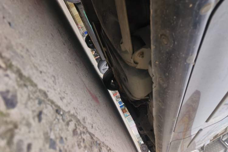 Used Nissan NV200 2010 1.6L Luxury Model Chassis Rear Right