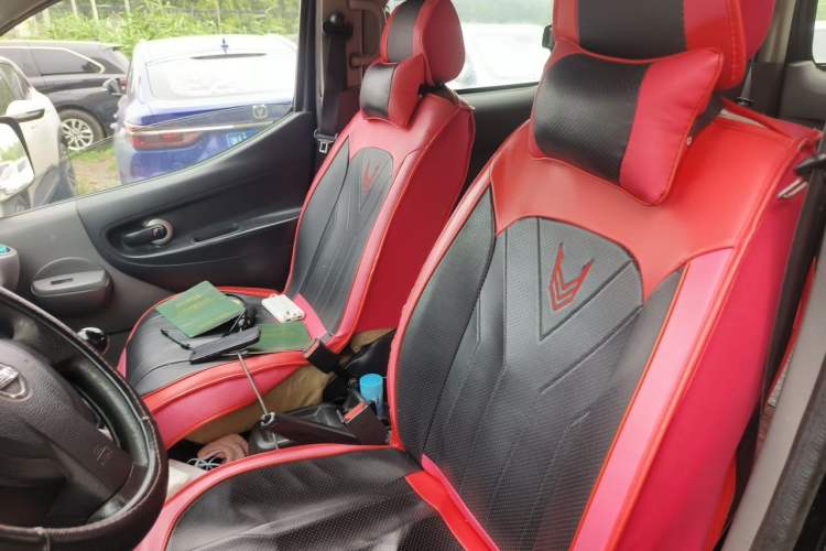 Used Nissan NV200 2010 1.6L Luxury Model Left Front Seat