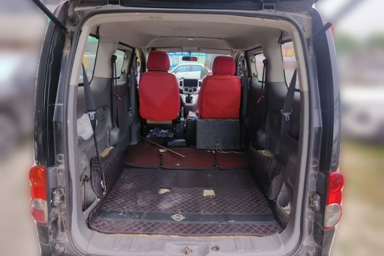Used Nissan NV200 2010 1.6L Luxury Model Trunk