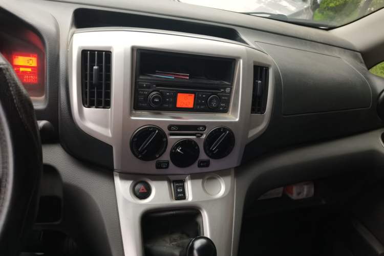 Used Nissan NV200 2010 1.6L Luxury Model Audio And AC Panel