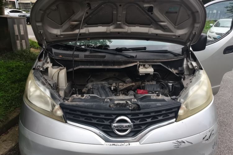 Used Nissan NV200 2010 1.6L Luxury Model Engine Bay