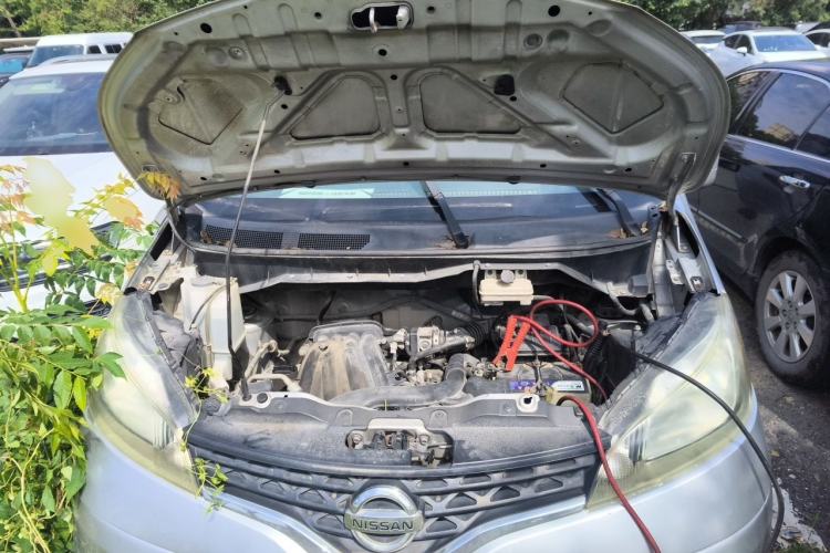 Used Nissan NV200 2010 1.6L Luxury Model Engine Bay