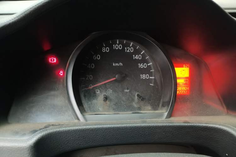 Used Nissan NV200 2010 1.6L Luxury Model Instrument Cluster