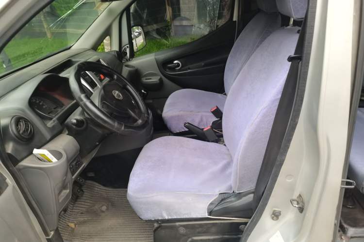 Used Nissan NV200 2010 1.6L Luxury Model Left Front Seat