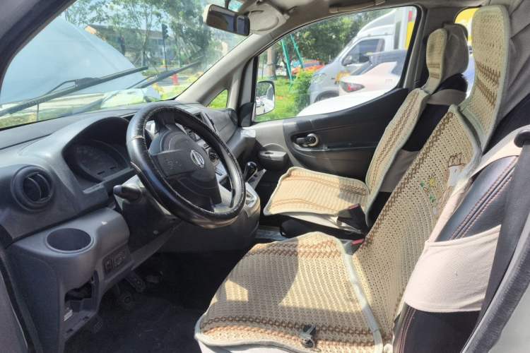Used Nissan NV200 2010 1.6L Luxury Model Left Front Seat