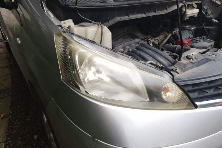 Used Nissan NV200 2010 1.6L Luxury Model Right Front Headlight
