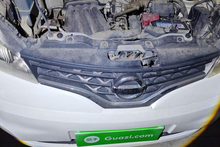 Used Nissan NV200 2010 1.6L Luxury Model Engine Bay