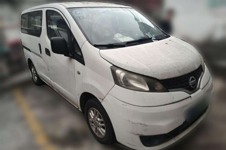 Used Nissan NV200 2010 1.6L Luxury Model Front Right 45 Deg