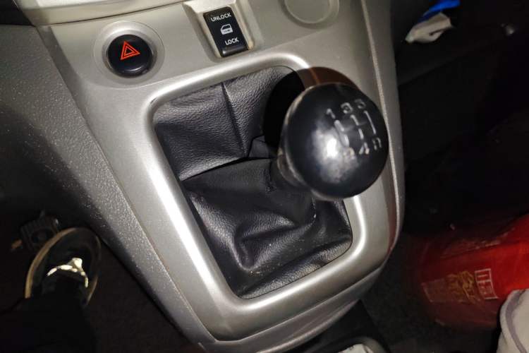 Used Nissan NV200 2010 1.6L Luxury Model Gear Lever