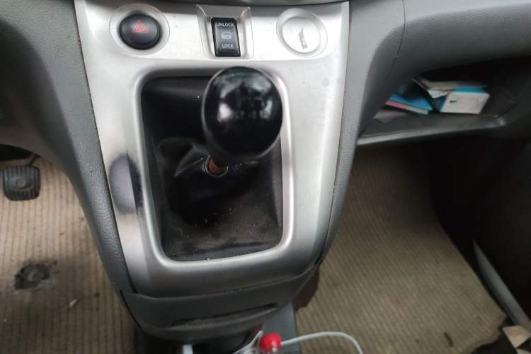 Used Nissan NV200 2010 1.6L Luxury Model Gear Lever