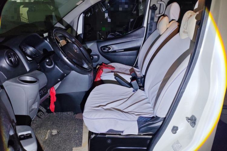 Used Nissan NV200 2010 1.6L Luxury Model Left Front Seat