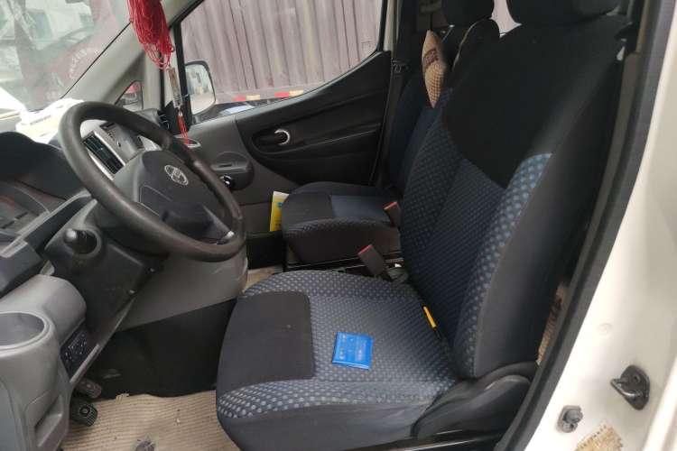 Used Nissan NV200 2010 1.6L Luxury Model Left Front Seat