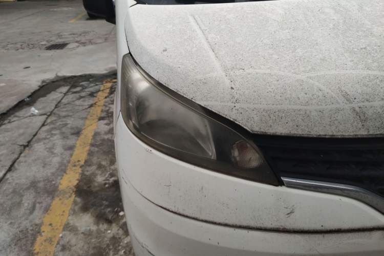 Used Nissan NV200 2010 1.6L Luxury Model Right Front Headlight