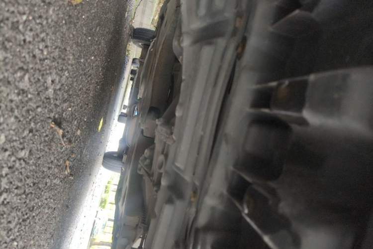 Used Nissan NV200 2011 1.6L 232 Seats Zunya Trim Chassis Front
