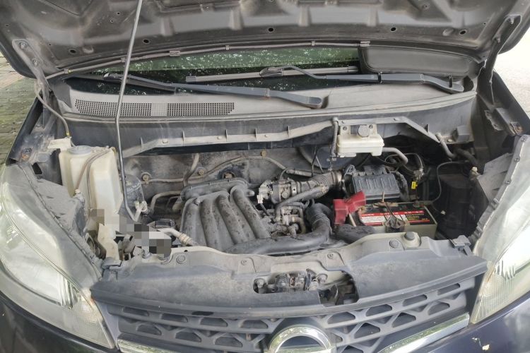 Used Nissan NV200 2011 1.6L 232 Seats Zunya Trim Engine Bay