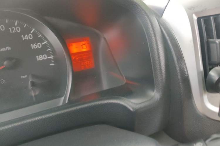 Used Nissan NV200 2011 1.6L 232 Seats Zunya Trim Odometer Close Up