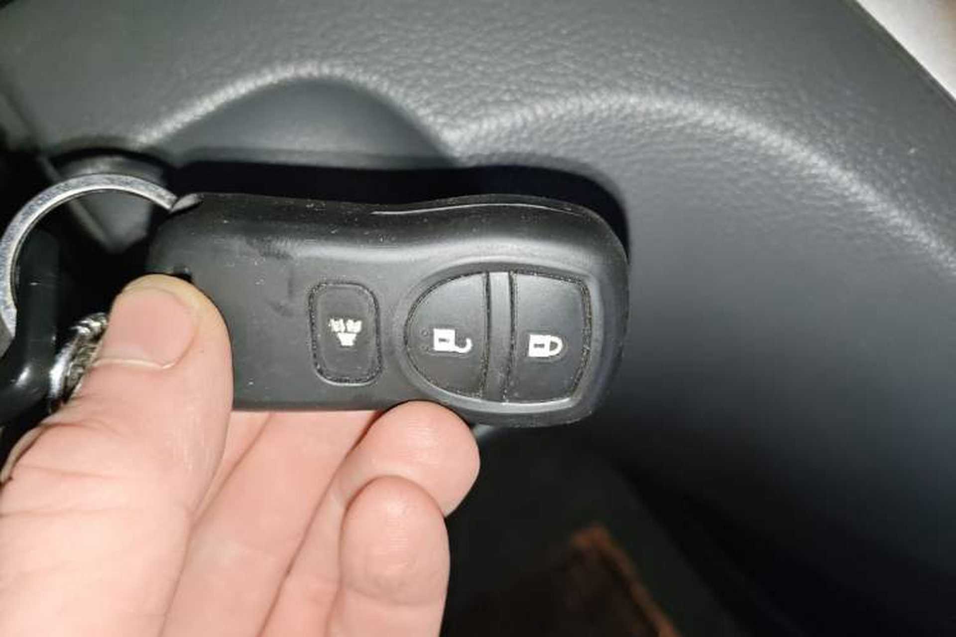 Used Nissan NV200 2011 1.6L 232 Seats Zunya Trim Vehicle Key