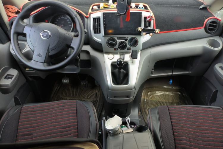 Used Nissan NV200 2011 1.6L 232 Seats Zunya Trim Center Console