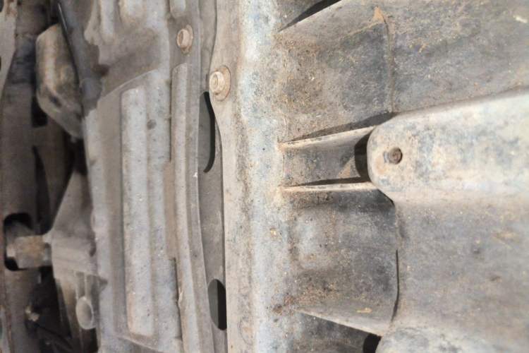 Used Nissan NV200 2011 1.6L 232 Seats Zunya Trim Chassis Front