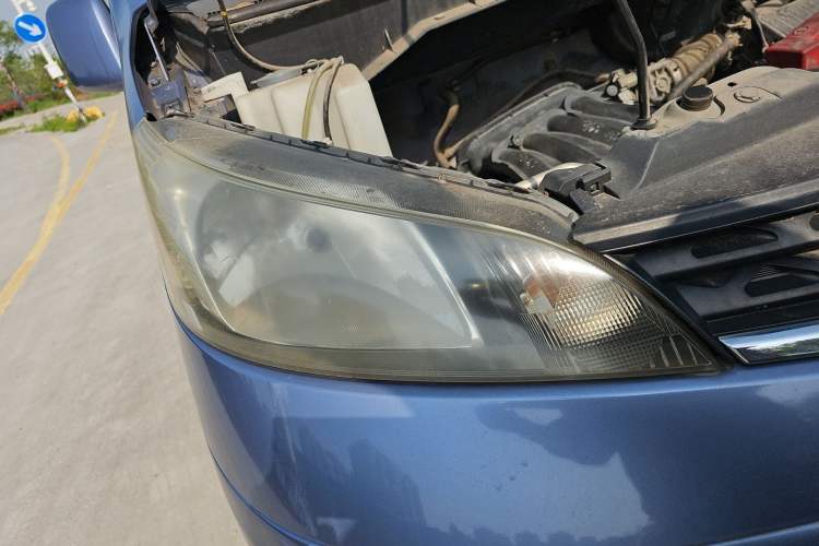 Used Nissan NV200 2011 1.6L 232 Seats Zunya Trim Right Front Headlight