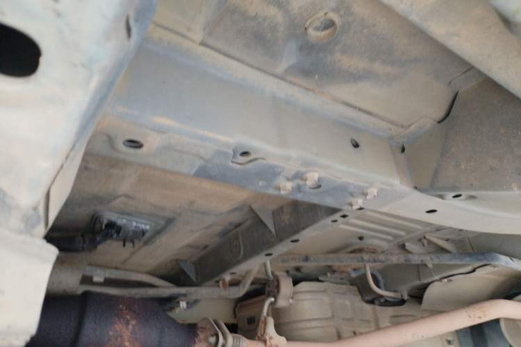 Used Nissan NV200 2011 1.6L 232 Seats Zunya Trim Chassis Front Left