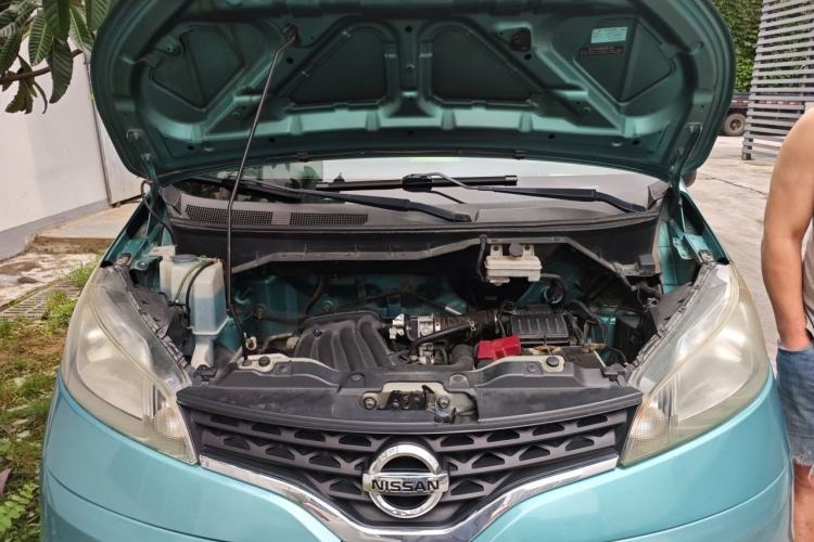 Used Nissan NV200 2011 1.6L 232 Seats Zunya Trim Engine Bay
