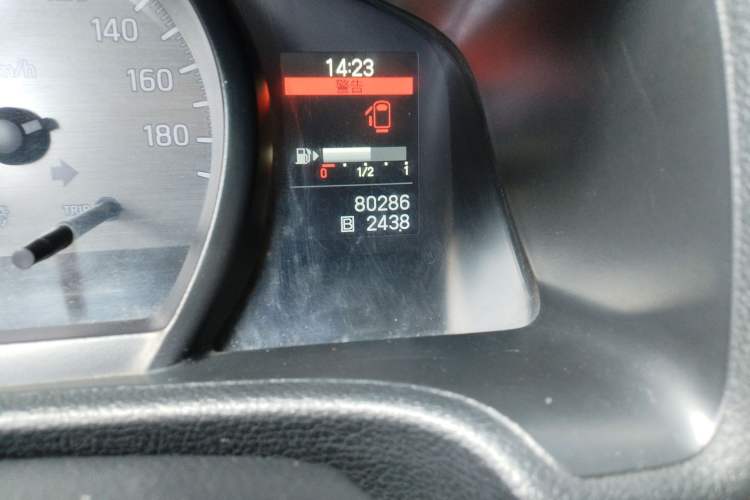 Used Nissan NV200 2011 1.6L 232 Seats Zunya Trim Odometer Close Up